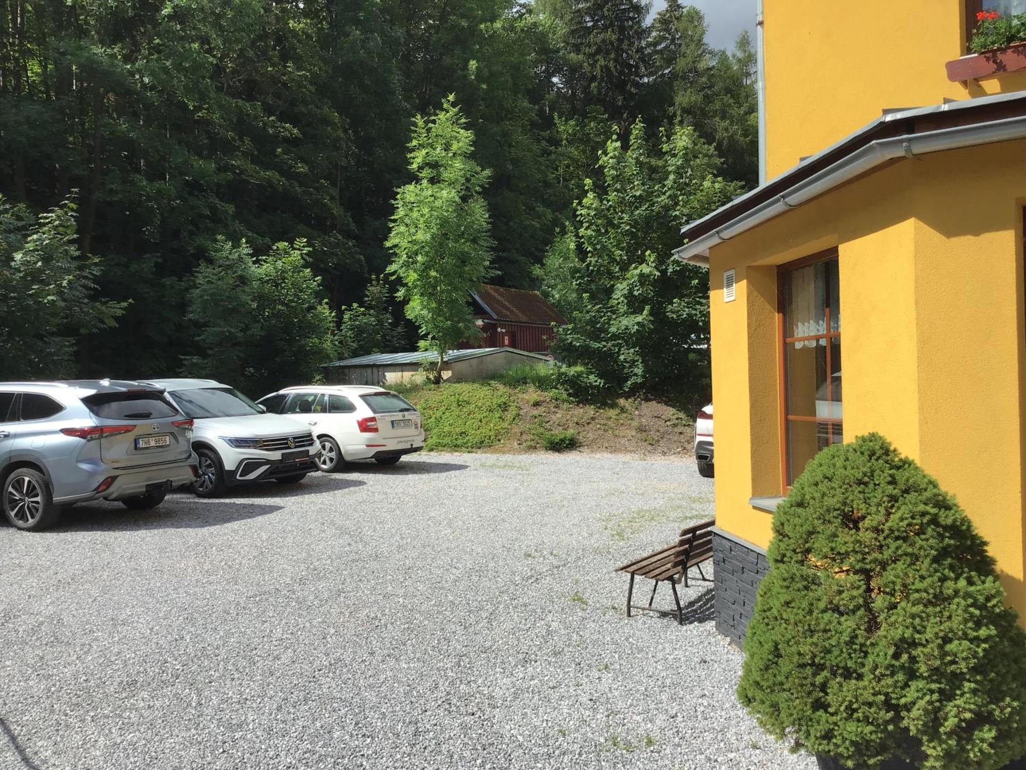 Pension Cortina Pec pod Snezkou Esterno foto